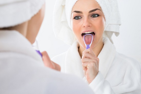 Tongue scraper to clean your tongue