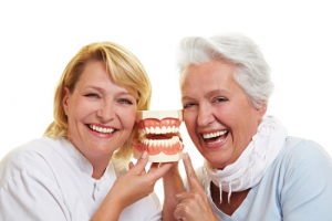 Zahnprothese gegen fehlende Zähne